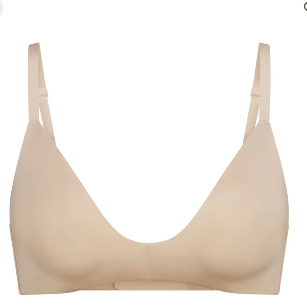NEW Skims Wireless Form Lightly Lined Bra Sand